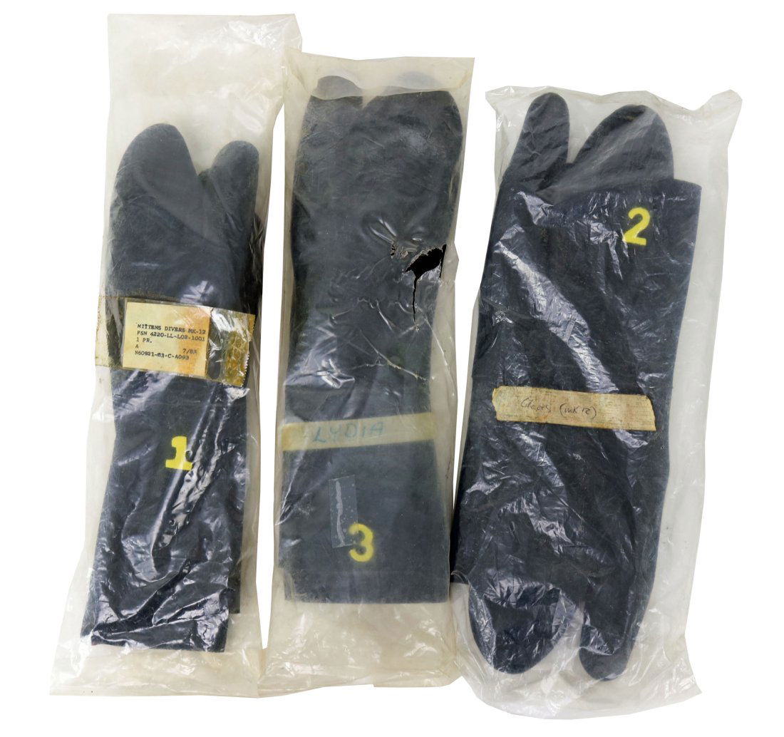 US Navy Mark 12 Divers Gloves Sizes 1, 2 & 3 (1 of 1)