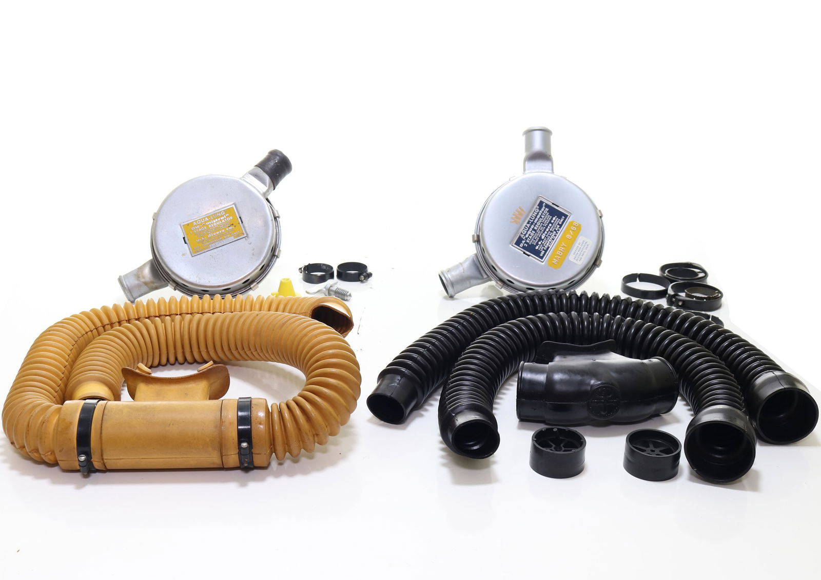 2 US Divers Aqua-Lung Double Hose Regulators (1 of 3)