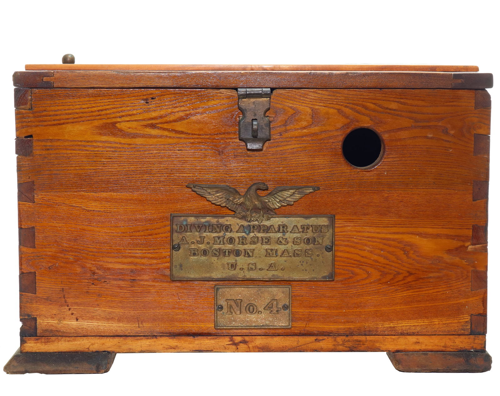 A.J. Morse & Son No 4 Divers Air Pump Box (1 of 7)
