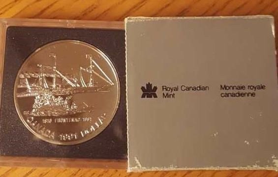 1991 ROYAL CANADIAN MINT SILVER DOLLAR (1 of 3)