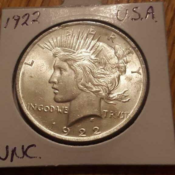 1922 USA PEACE DOLLAR UN-CIRCULATED (1 of 3)