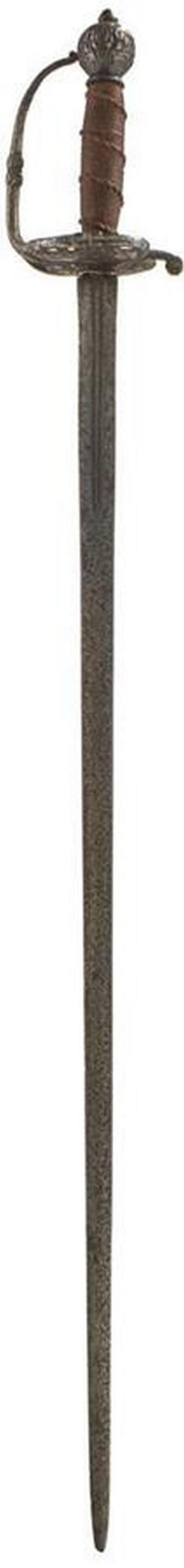 A 17TH CENTURY ENGLISH OFFICER'S SWORD, 81cm double: A 17TH CENTURY ENGLISH OFFICER'S SWORD, 81cm double fullered flattened diamond section blade, the hilt with D-shaped knuckle guard supported by two pierced looping side guards decorated with foliage,