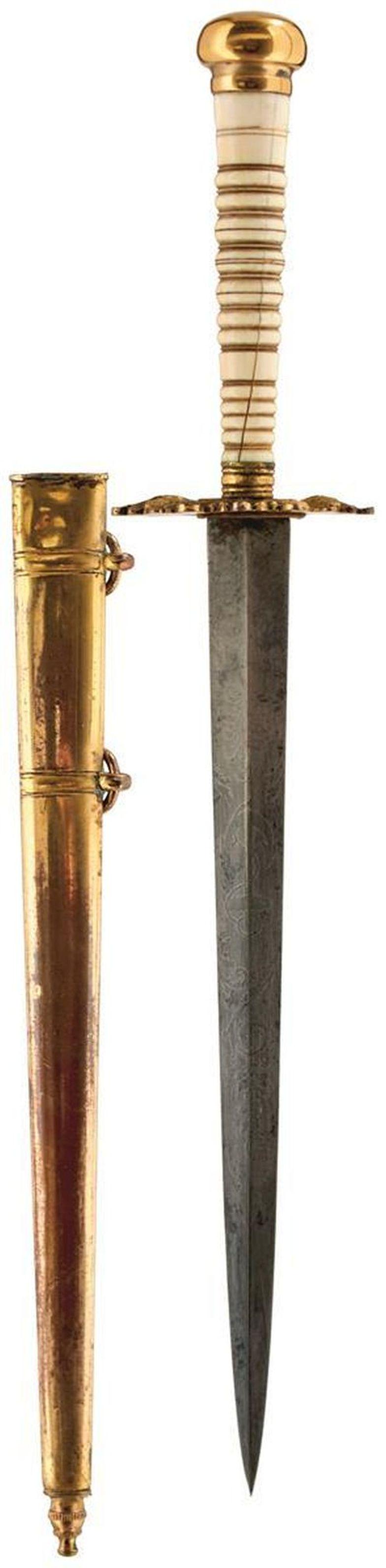 A GEORGIAN NAVAL DIRK, 22.5cm flattened diamond section (1 of 7)