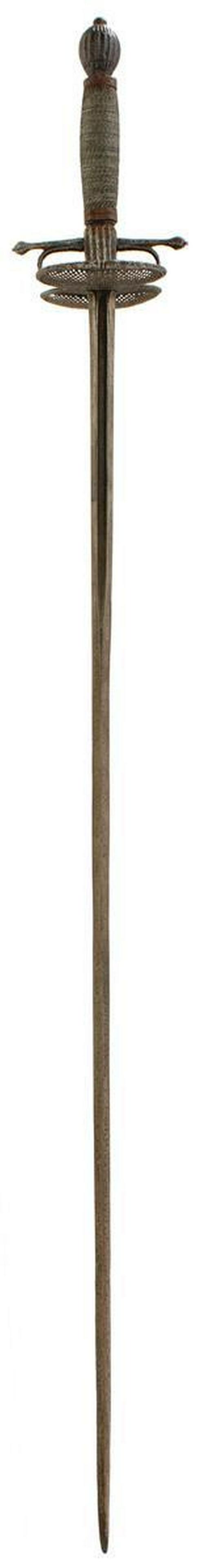 A 17TH CENTURY TRANSITIONAL RAPIER, 81.75cm flattened (1 of 14)