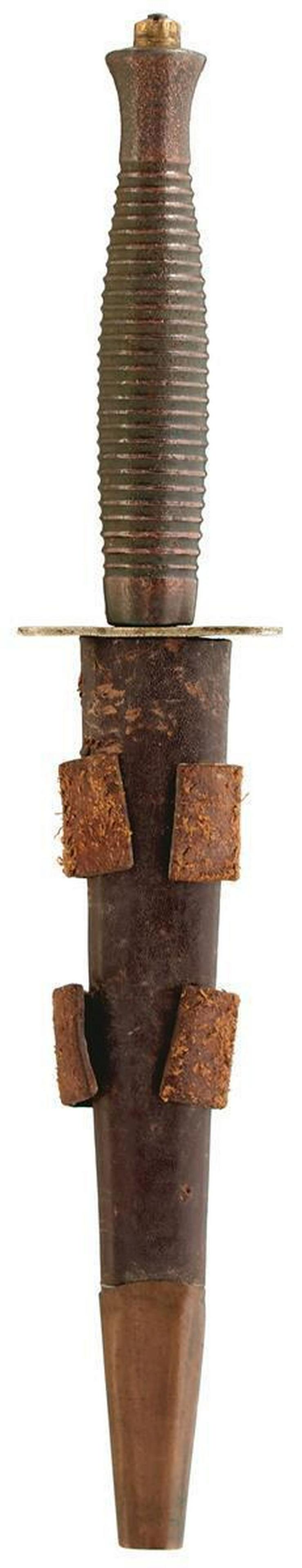 A THIRD PATTERN FAIRBAIRN SYKES COMMANDO OR FIGHTING (1 of 9)