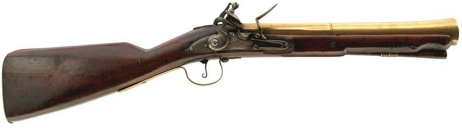 AN 18TH CENTURY FLINTLOCK BLUNDERBUSS BY SMART, 14inch: AN 18TH CENTURY FLINTLOCK BLUNDERBUSS BY SMART, 14inch two-stage brass barrel, border engraved bevelled lock signed F. SMART, full stocked with brass mounts include flat nailed butt plate, scroll trig