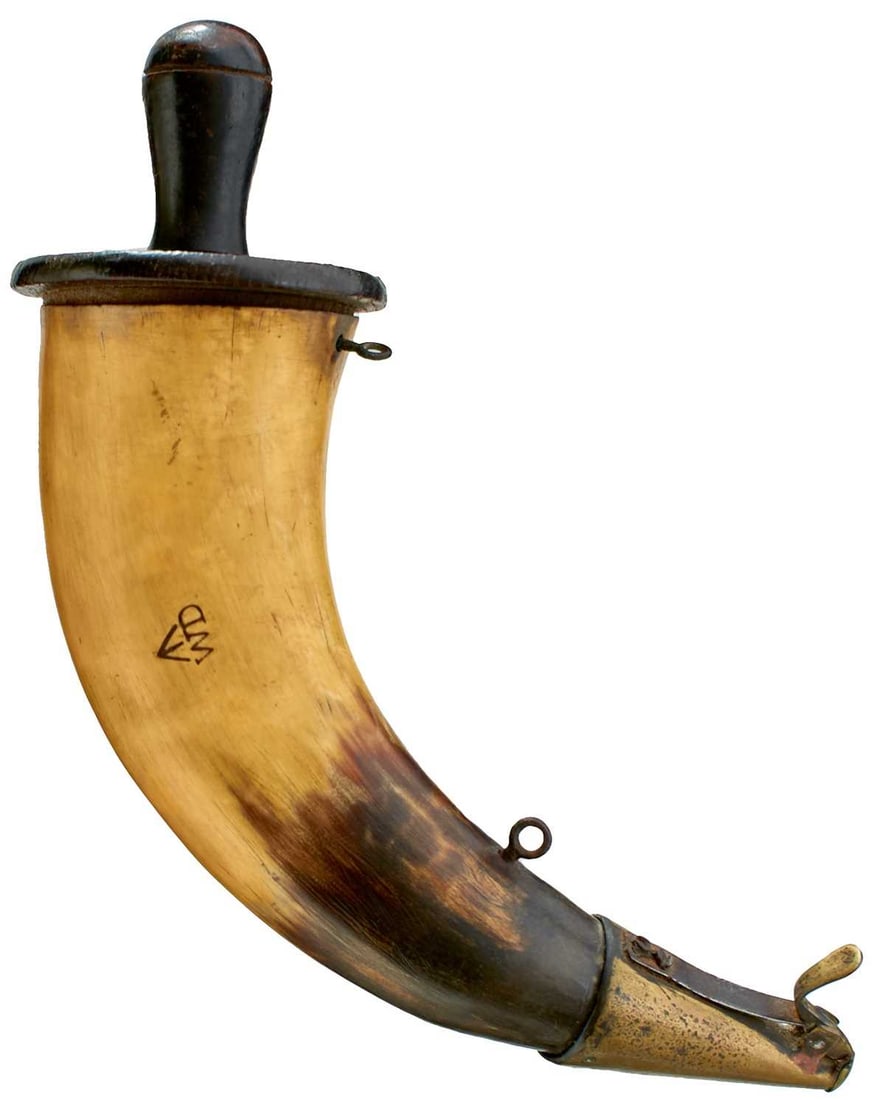 A LATE 18TH OR EARLY 19TH CENTURY WAR DEPARTMENT GUNNER'S POWDER HORN OR FLASK,: A LATE 18TH OR EARLY 19TH CENTURY WAR DEPARTMENT GUNNER'S POWDER HORN OR FLASK, the polished horn body branded WD beneath an arrow, the brass nozzle with sprung top, wooden base with turned stopper, t