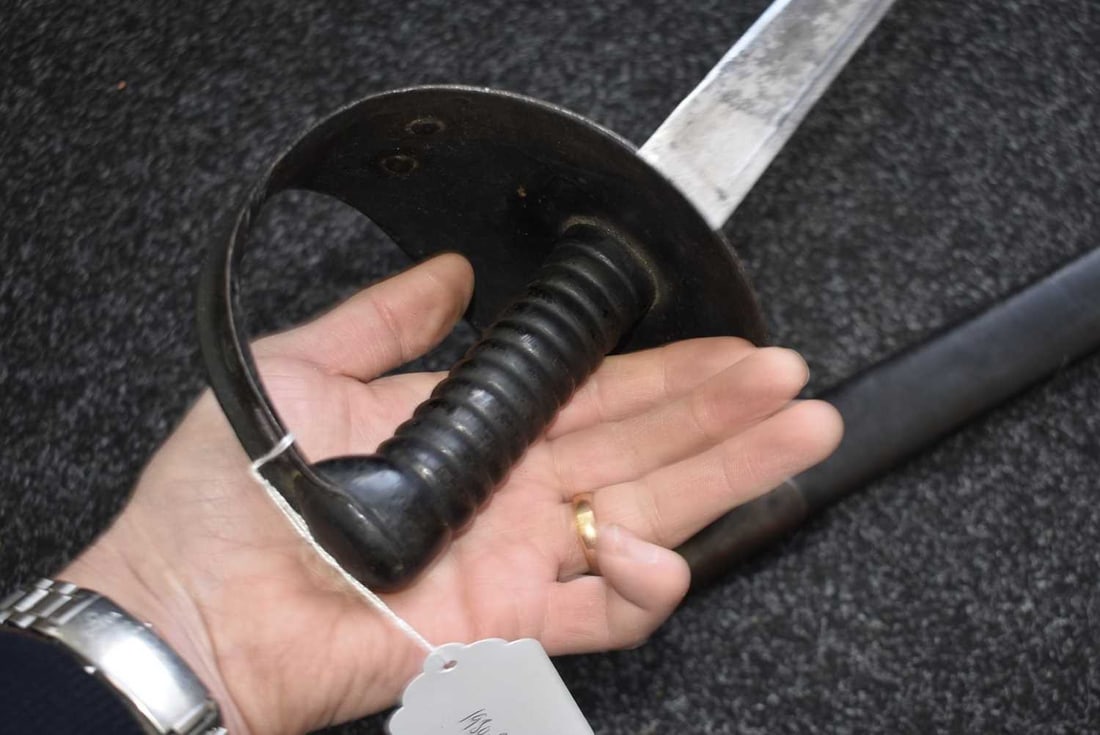 AN 1845 PATTERN NAVAL CUTLASS, - 5