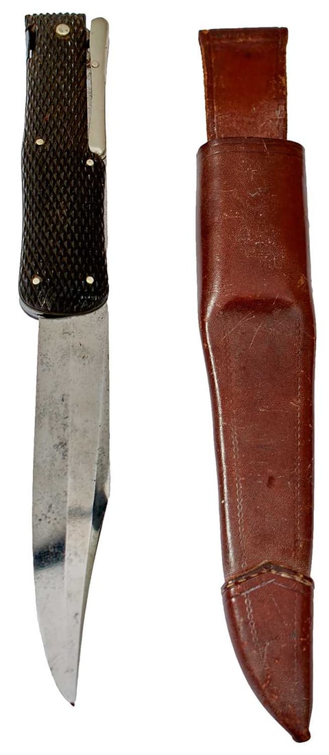 A GOOD FOLDING BOWIE KNIFE, (1 of 10)