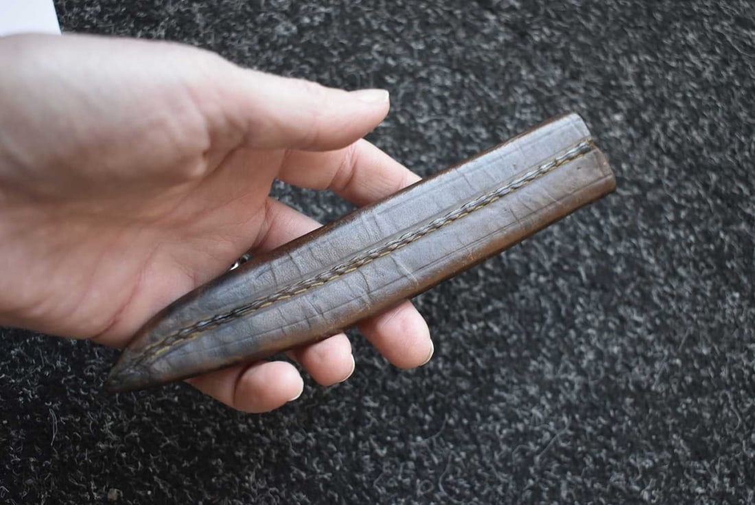 A SMALL BOWIE KNIFE, - 5