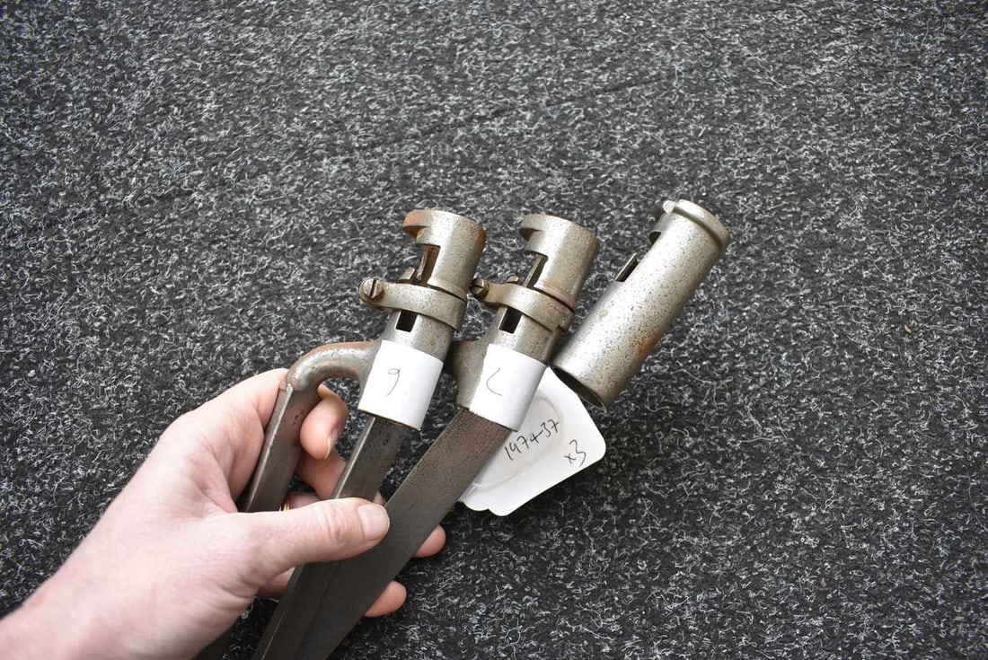 A BRITISH SOCKET BAYONET, - 3