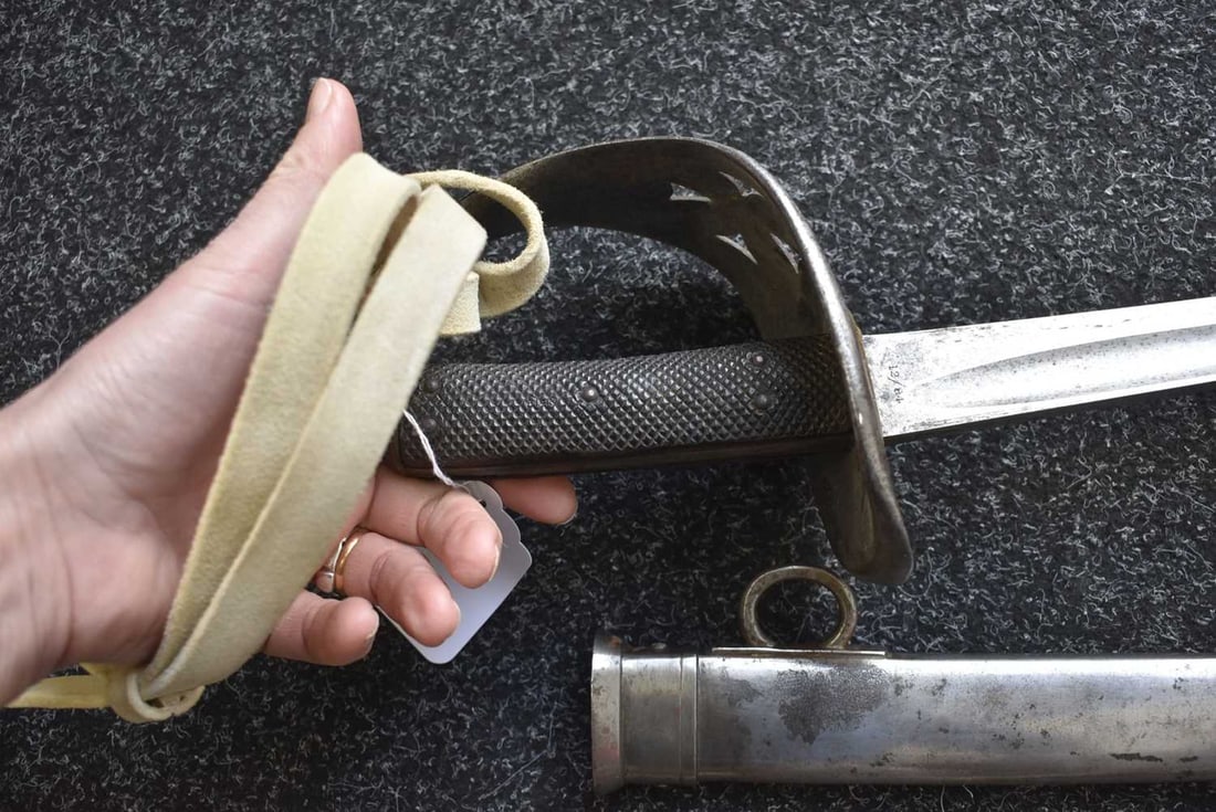 AN 1882 PATTERN CAVALRY TROOPER'S SWORD, - 3