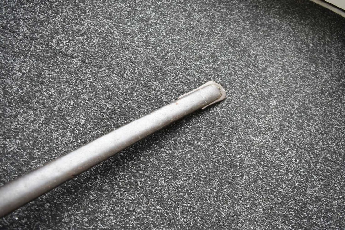 A HOUSE HOLD CAVALRY PRESENTATION SWORD, - 11