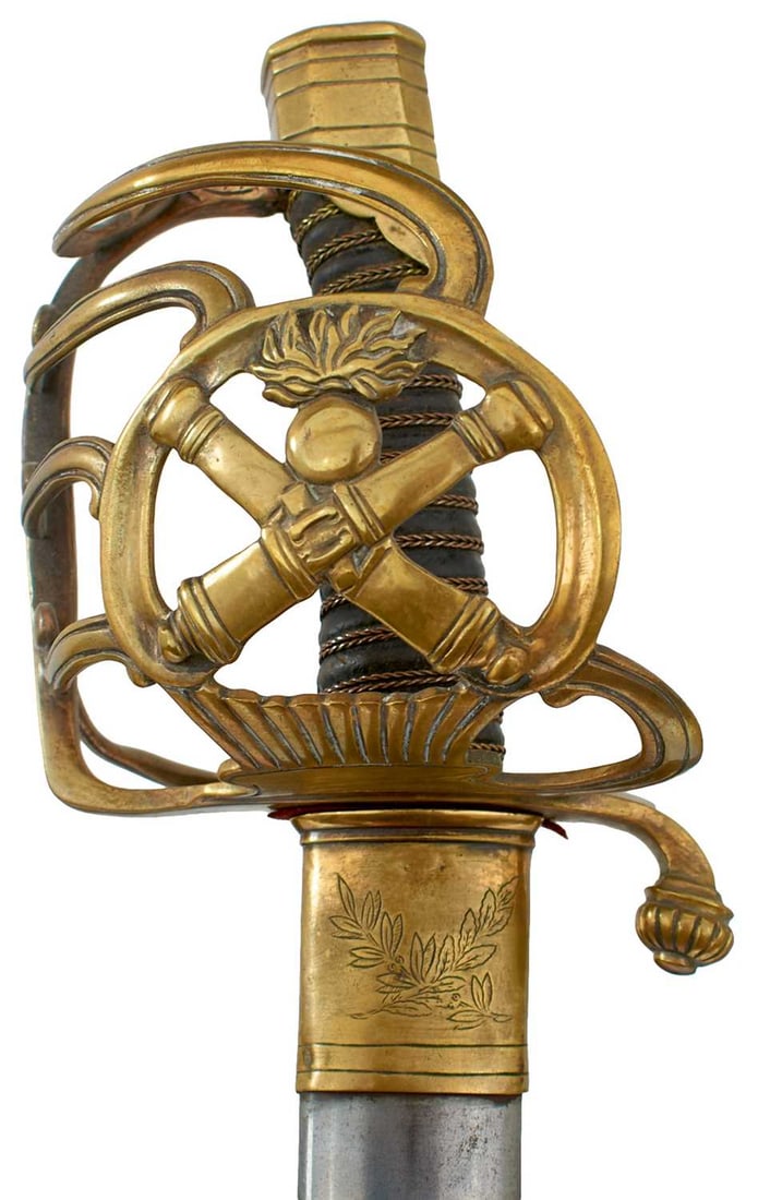 A SCARCE NAPOLEONIC FRENCH GARDE IMPERIALE MOUNTED ARTILLERY OFFICER'S SWORD,: 93cm curved fullered blade decorated with the Imperial Eagle surmounting the regimental title Garde Imperiale on either side, all highlighted in gilt on a blued ground, further maker marked at the