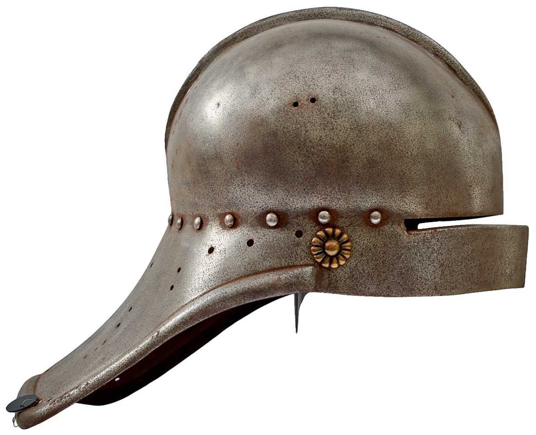 A GOOD COPY OF A GERMAN GOTHIC SALET OR HELMET IN THE 15TH CENTURY STYLE, (1 of 6)
