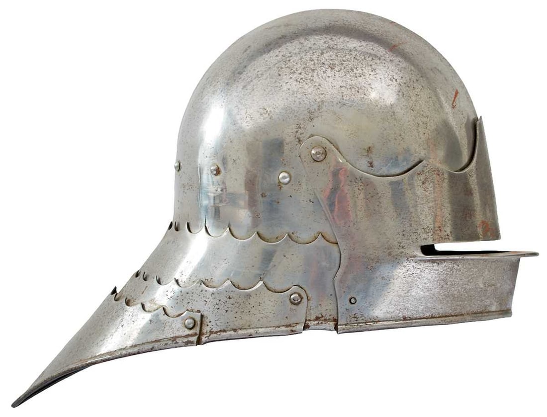 A GOOD COPY OF A GERMAN GOTHIC SALET OR HELMET IN THE 15TH CENTURY STYLE, (1 of 6)