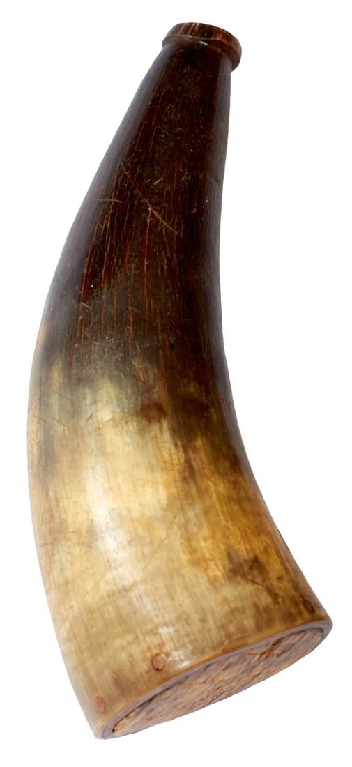 A SMALL PISTOL SIZE PLAIN HORN,: 5 in long, the orifice rather large for a priming horn, wooden base, stopper missing.