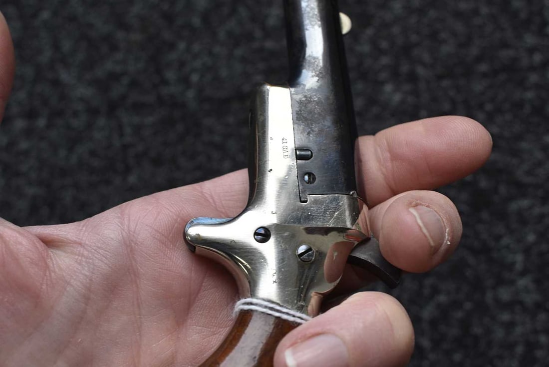 A .41 RIMFIRE THIRD MODEL COLT DERINGER, - 10