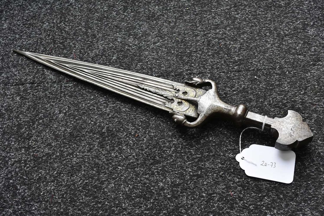 A MOST INTERESTING TEMPLE DAGGER, - 14