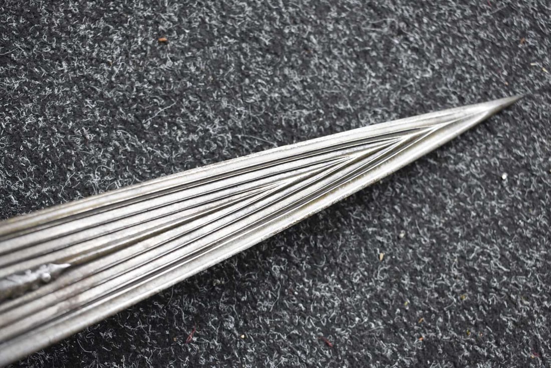 A MOST INTERESTING TEMPLE DAGGER, - 8