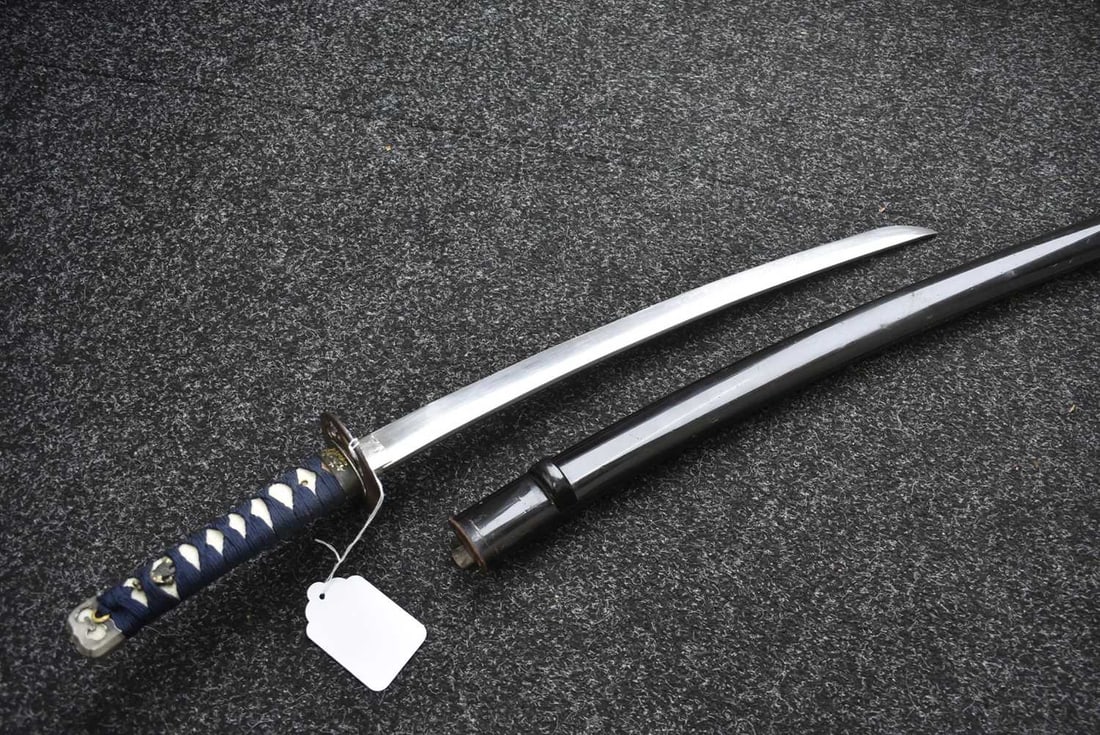 A WAKIZASHI, - 11