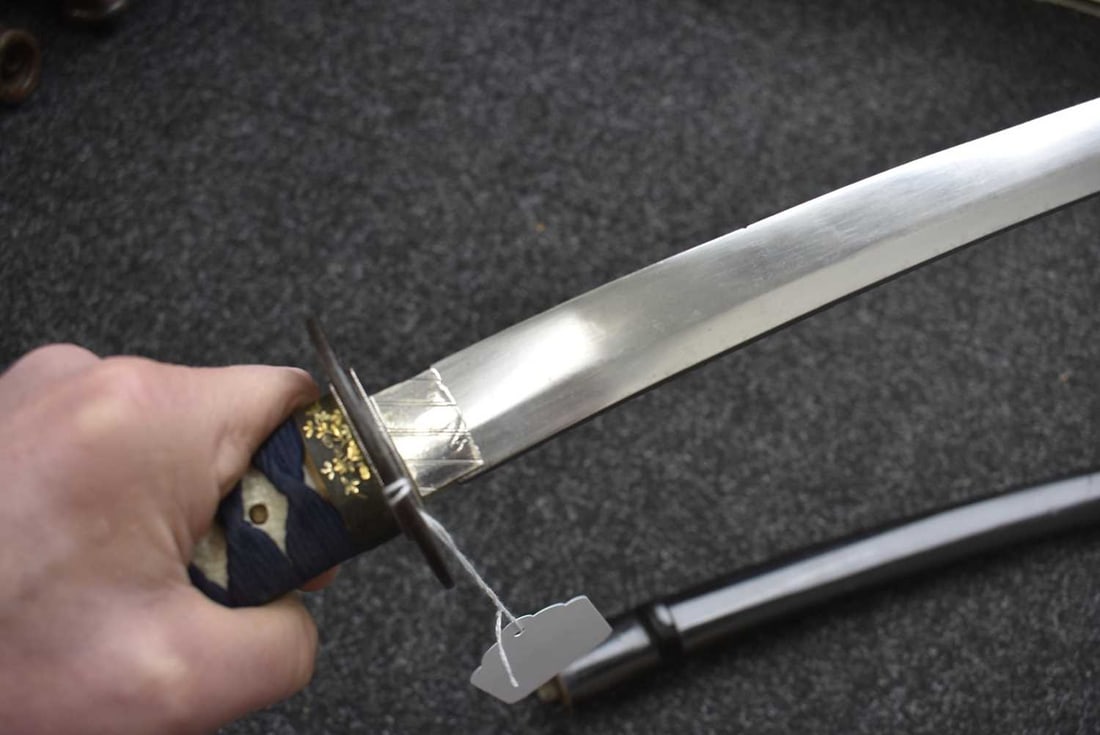 A WAKIZASHI, - 12