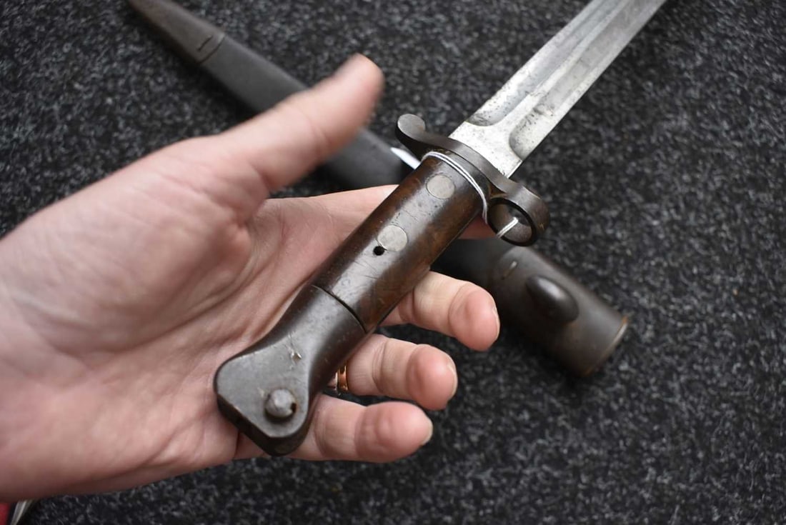 AN 1888 MKI PATTERN SECOND TYPE BAYONET, - 4