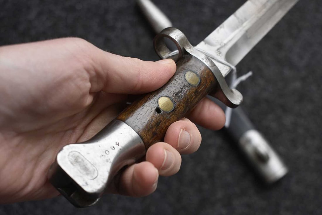 AN 1888 MKI PATTERN SECOND TYPE BAYONET, - 10