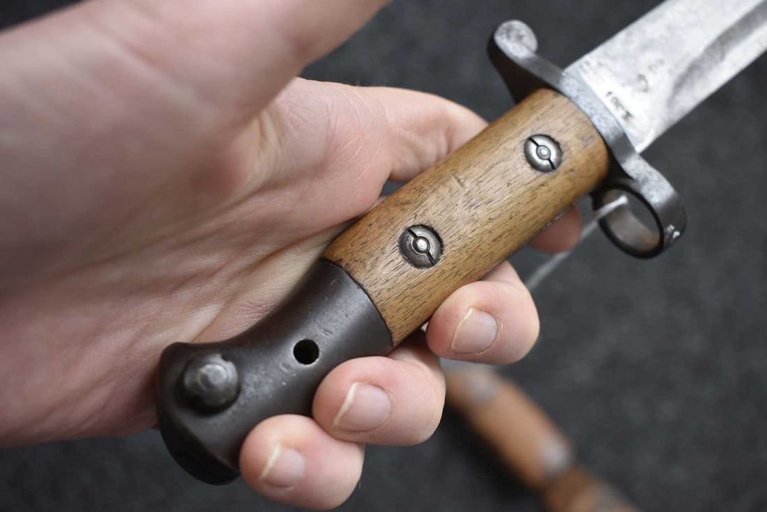 A 1903 PATTERN BAYONET, - 12