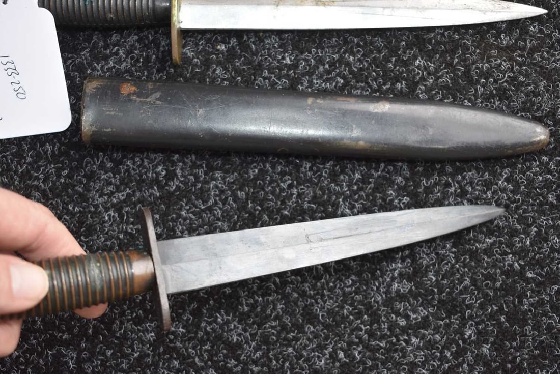 A THIRD PATTERN COMMANDO DAGGER, - 5