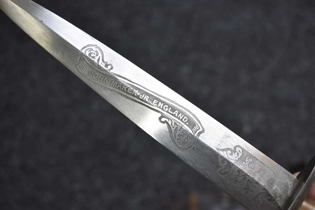 A SECOND PATTERN FAIRBAIRN SYKES COMMANDO KNIFE OR DAGGER, - 2