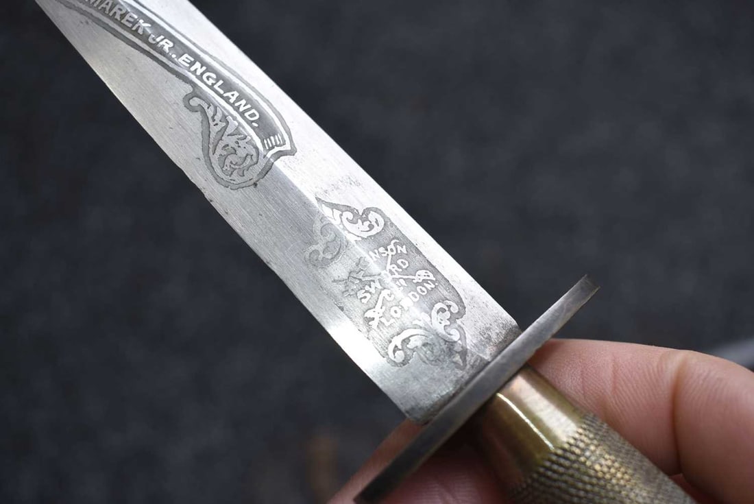 A SECOND PATTERN FAIRBAIRN SYKES COMMANDO KNIFE OR DAGGER, - 3