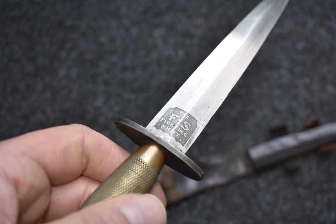 A SECOND PATTERN FAIRBAIRN SYKES COMMANDO KNIFE OR DAGGER, - 4