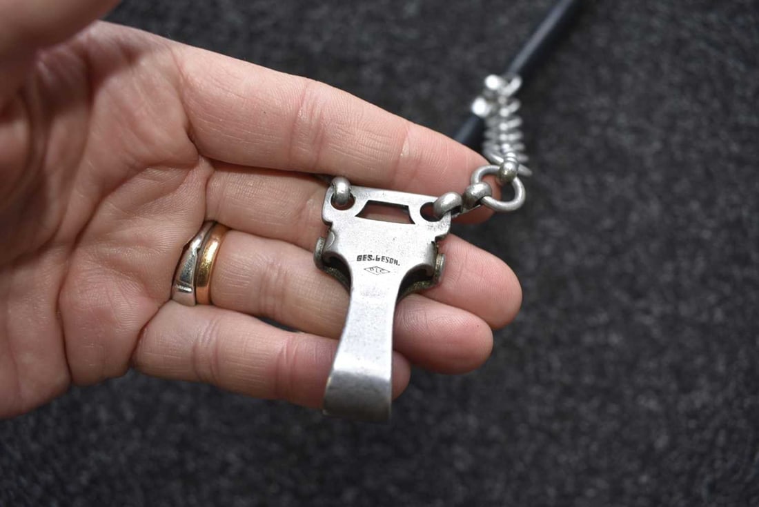 A THIRD REICH FIRST PATTERN LUFWAFFE OFFICER'S DAGGER, - 3