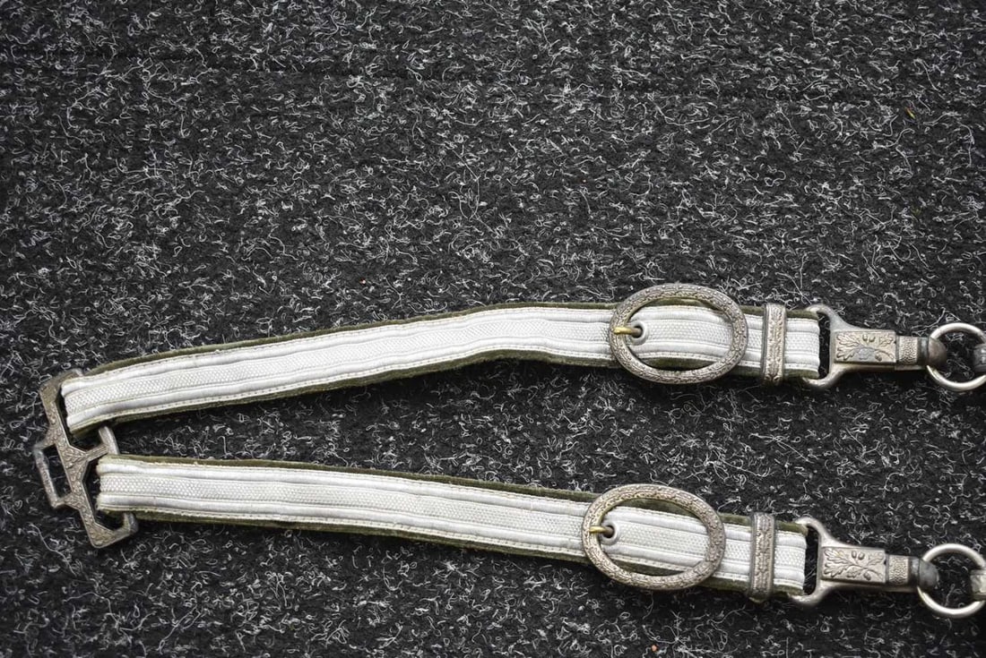 A THIRD REICH SECOND PATTERN LUFTWAFFE OFFICER'S DAGGER, - 9