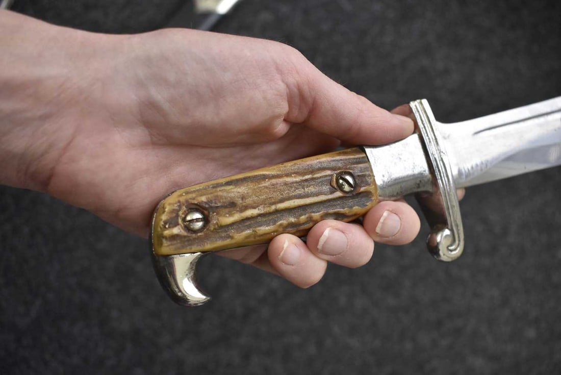 A THIRD REICH RAD HEWER, - 2