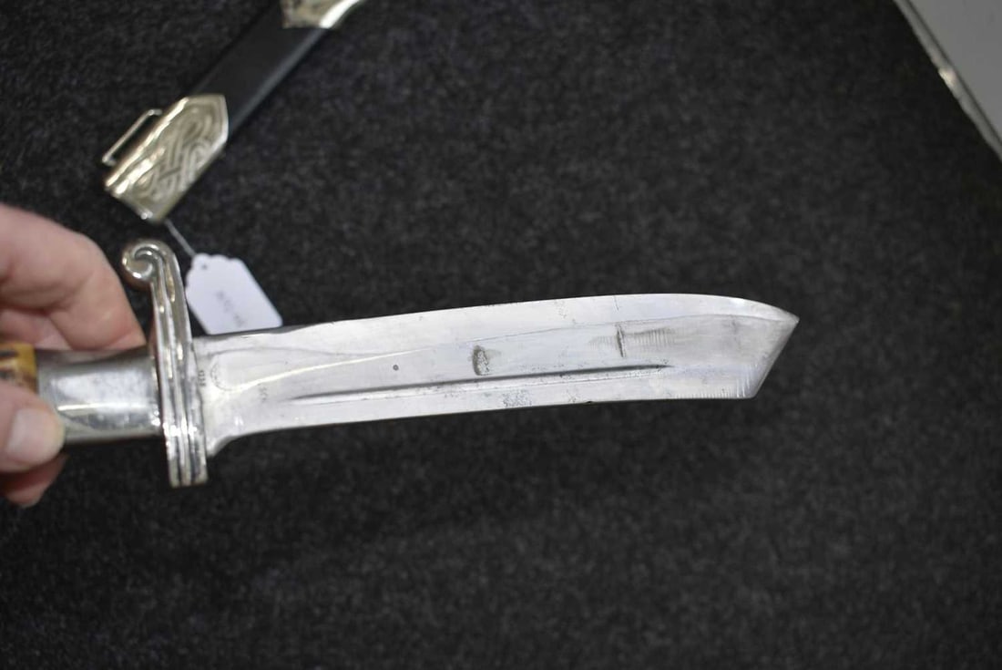 A THIRD REICH RAD HEWER, - 8