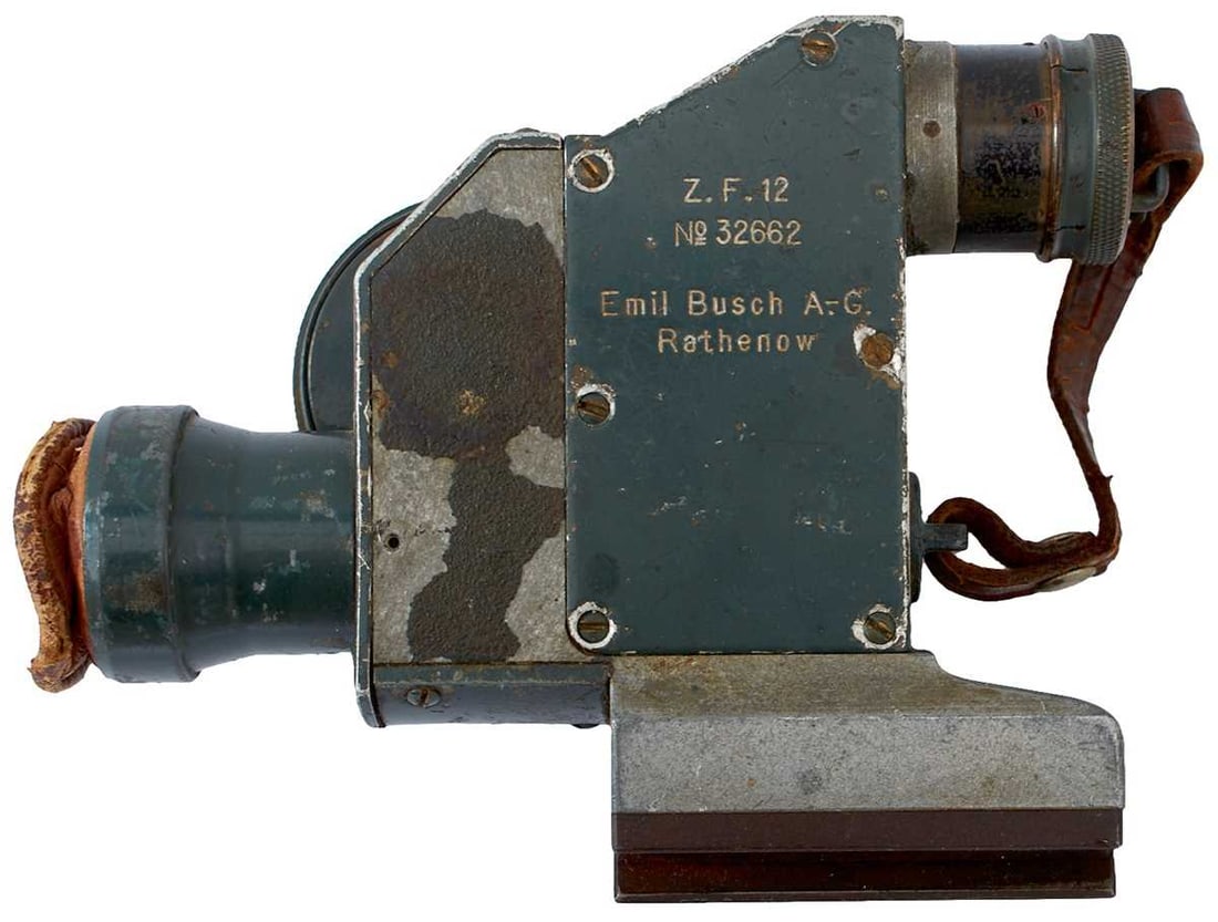 A GERMAN MG08 TELESCOPIC OPTICAL SIGHT, (1 of 9)