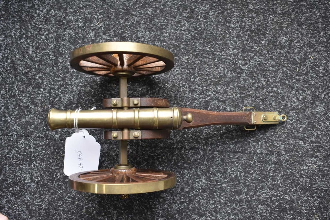 A MODEL FIELD GUN, - 3