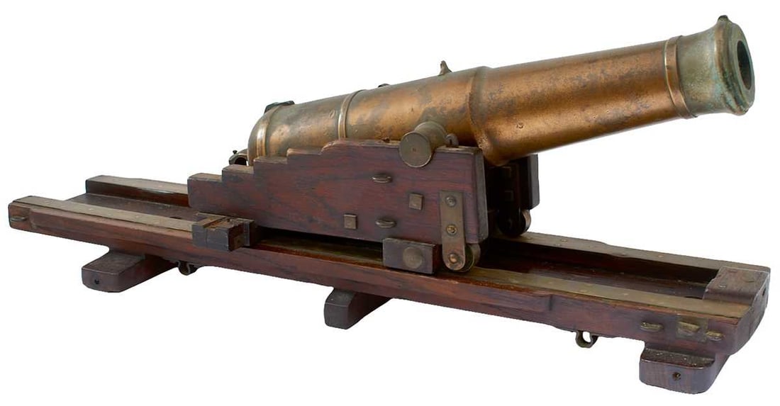 A LARGE 19TH CENTURY MODEL CANNON, (1 of 9)