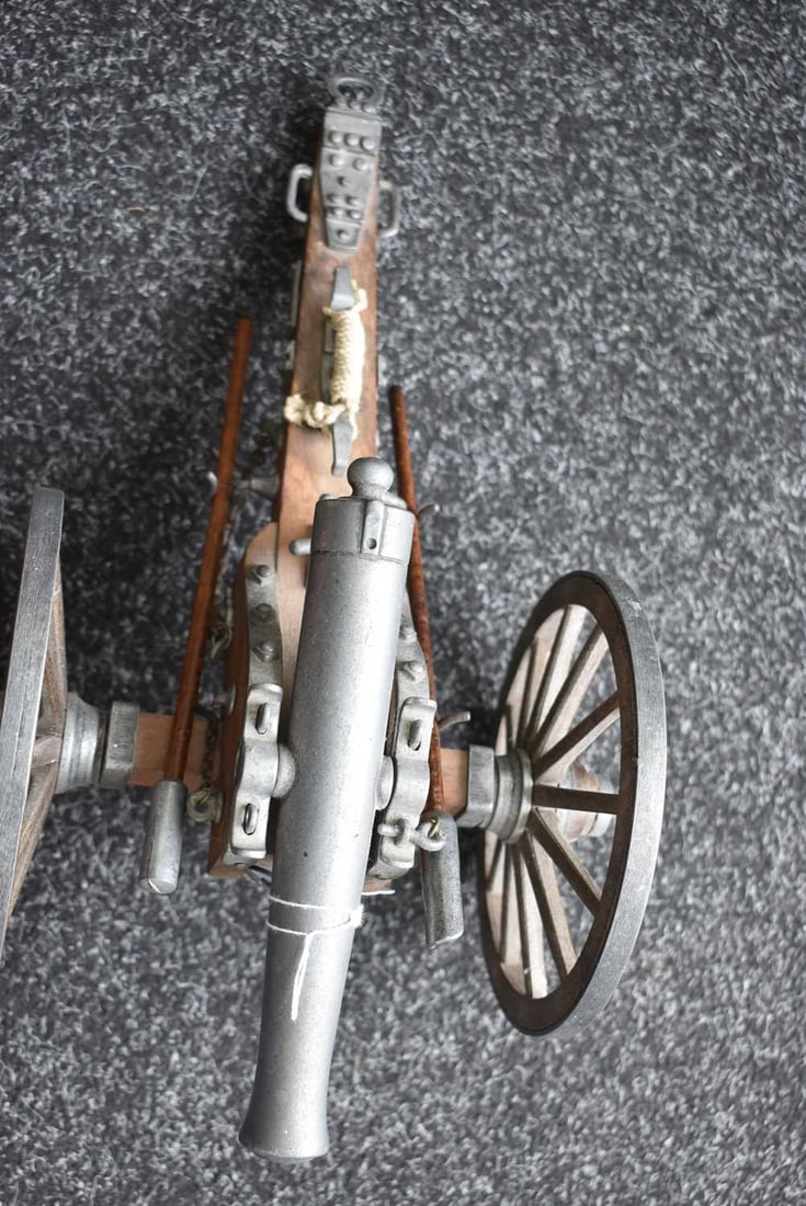A MODEL FIELD CANNON, - 4
