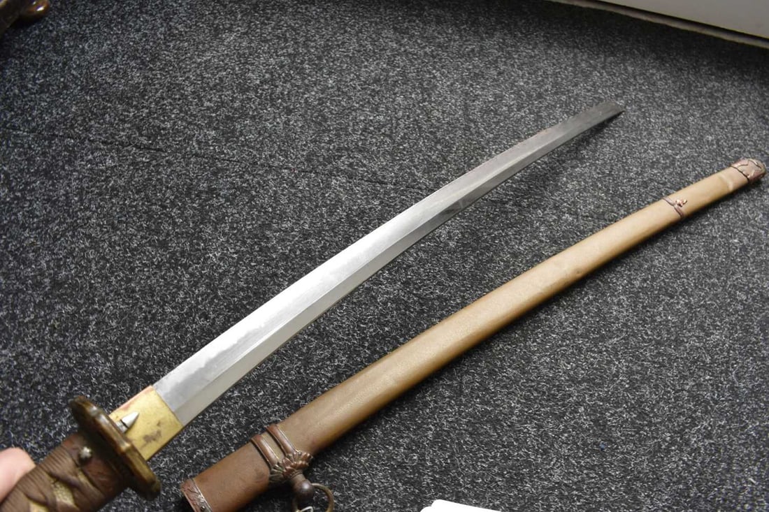 A KATANA, - 2
