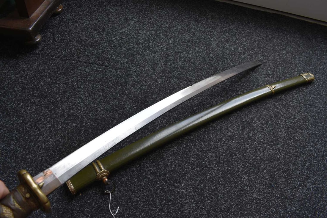 A KATANA, - 2