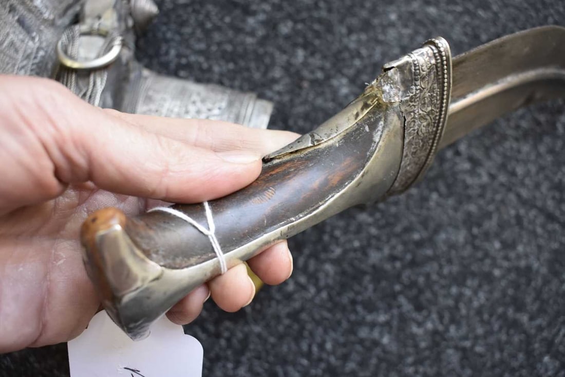 A MIDDLE EASTERN JAMBIYA OR DAGGER, - 6