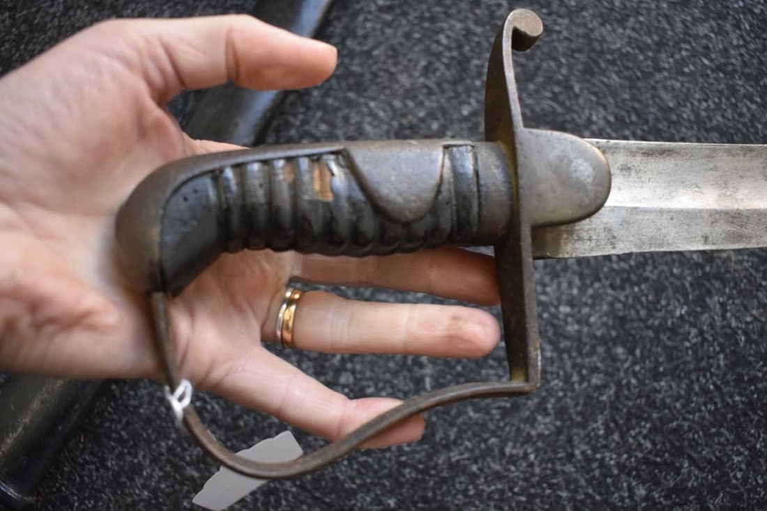 A 1796 PATTERN LIGHT CAVALRY TROOPER'S SABRE, - 8