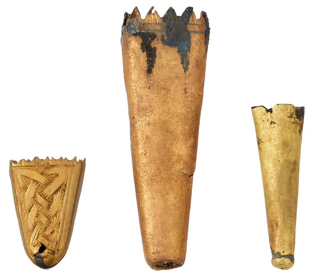 A SMALL COLLECTION OF 18TH CENTURY AND EARLIER SWORD AND DAGGER CHAPES, (1 of 7)