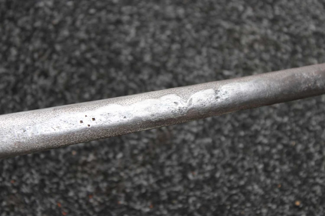 AN 18TH CENTURY BROADSWORD BLADE, - 9
