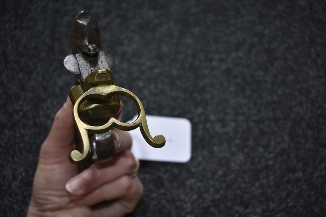 A FLINTLOCK TINDER LIGHTER, - 7