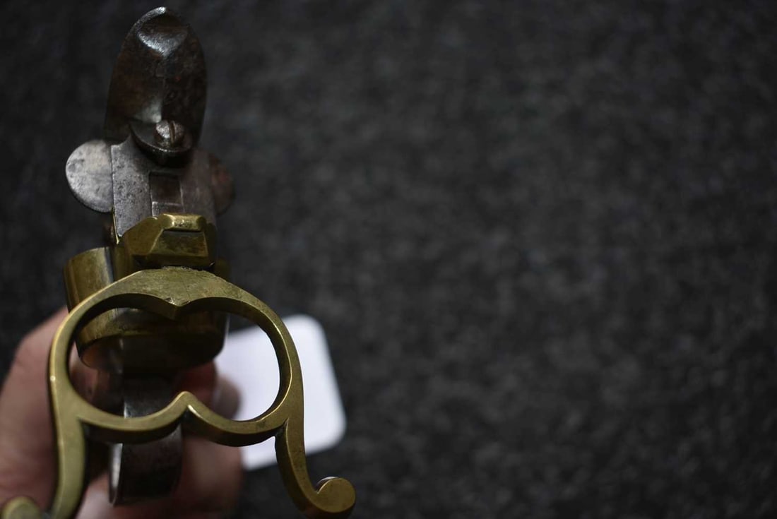 A FLINTLOCK TINDER LIGHTER, - 8
