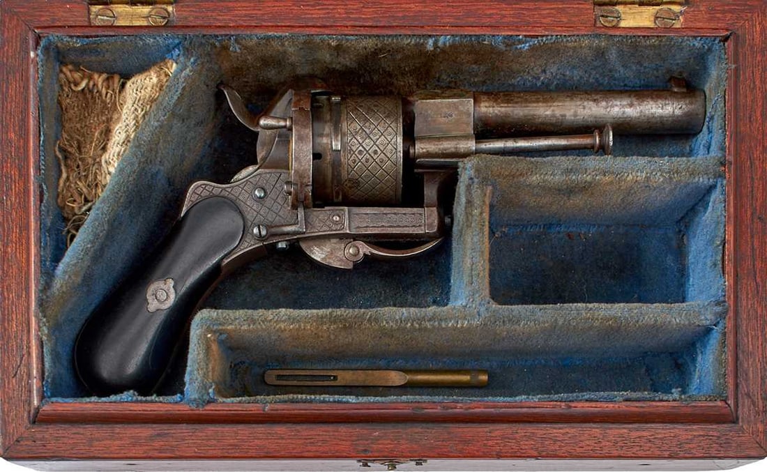 A CASED 7MM SIX-SHOT PINFIRE REVOLVER, (1 of 19)
